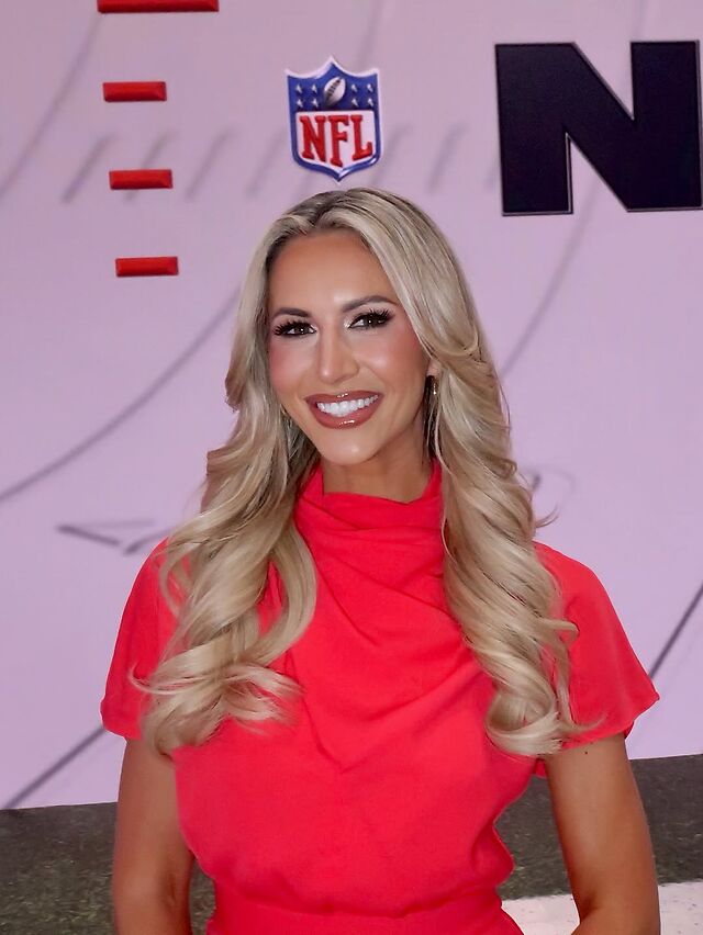 Laura Rutledge leaked photos