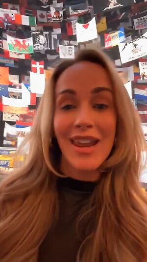 Laura Sanko leaked photo #9
