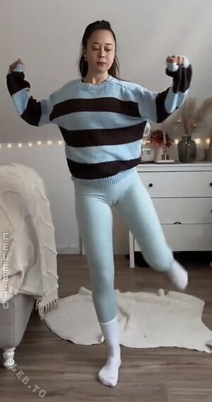 Laura Sophie Nude Leaked Photo #24