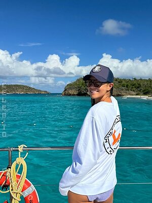 Laura Wontorra Nude Leaked Photo #3