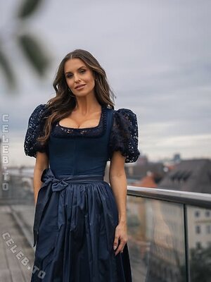 Laura Wontorra leaked photo #10