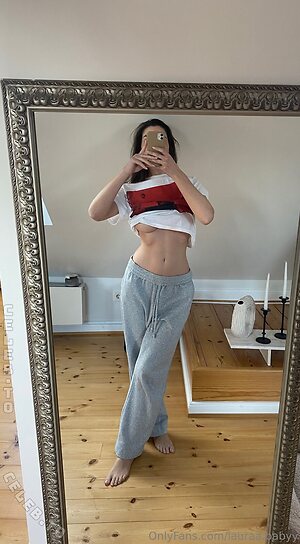 Lauraa.babyy Nude Leaked Photo #12
