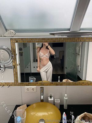 Lauraa.babyy Nude Leaked Photo #58