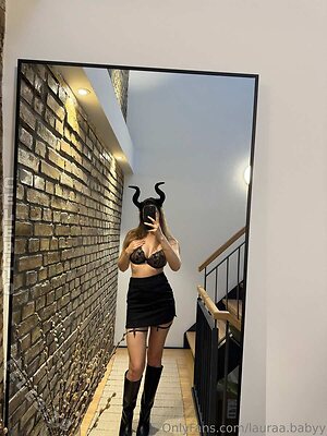 Lauraa.babyy Nude Leaked Photo #70