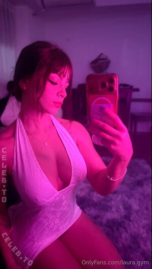 laura.gym leaked photo #121