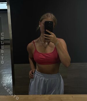 Laura.hsmr Nude Leaked Photo #6