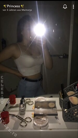 Laurajane02 Nude Leaked Photo #2