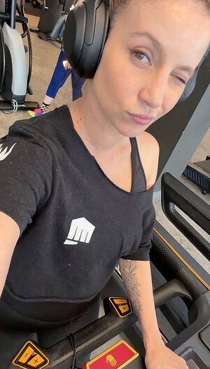 Laure Valée leaked photo #9