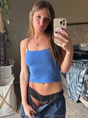 Lauren Claire Nude Leaked Photo #9