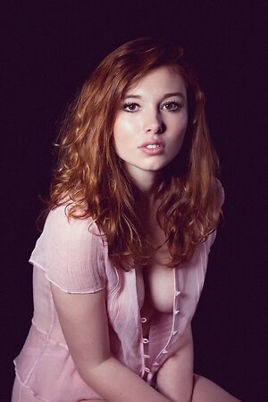 Lauren Kenny leaked photo #4