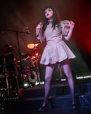 Lauren Mayberry leaked photo #4