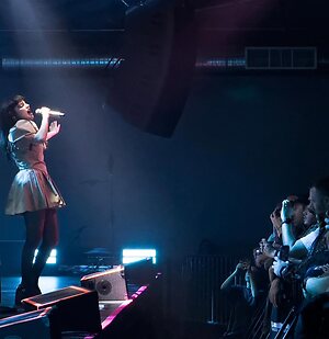 Lauren Mayberry leaked photo #13