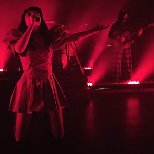 Lauren Mayberry leaked photo #15