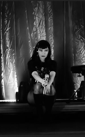 Lauren Mayberry leaked photo #40