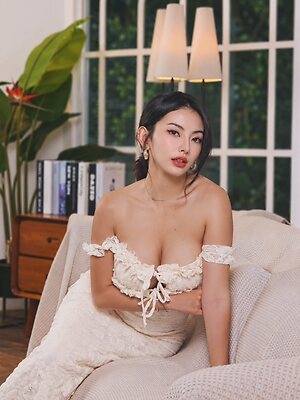 Laurensia Ineke lrnsiakke 🇮🇩