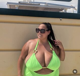 Lauretta C. leaked photo #69
