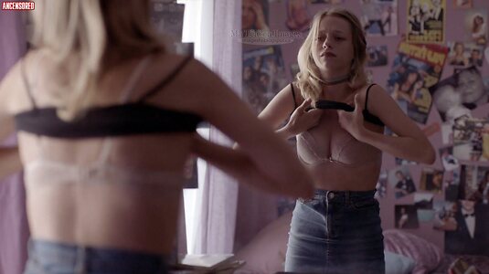 Laurie Babin leaked photo #7