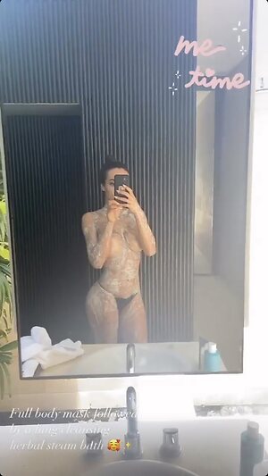 Lavarniya Mishra Nude Leaked Photo #2