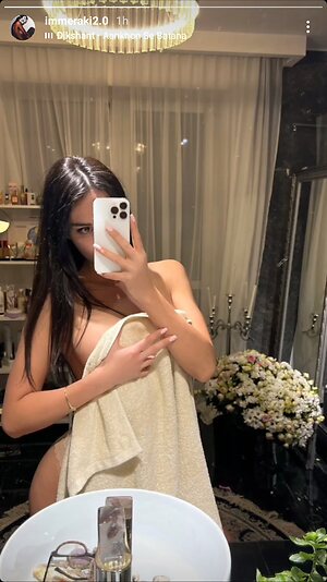 Lavarniya Mishra Nude Leaked Photo #3
