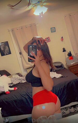 Laynis Almonte leaked photo #10