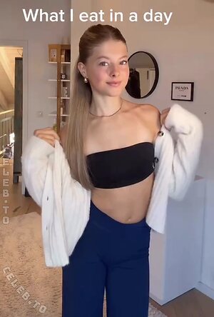 Lea Alena Nude Leaked Photo #23