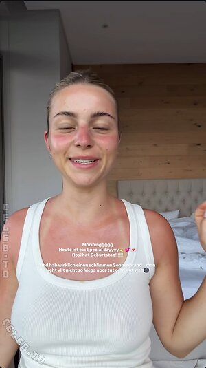 Lea Breuer Nude Leaked Photo #17