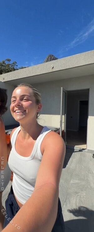 Lea Breuer Nude Leaked Photo #37