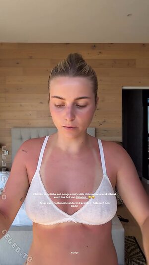 Lea Breuer Nude Leaked Photo #48