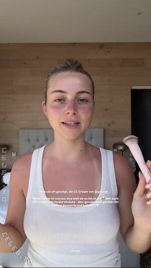 Lea Breuer Nude Leaked Photo #72