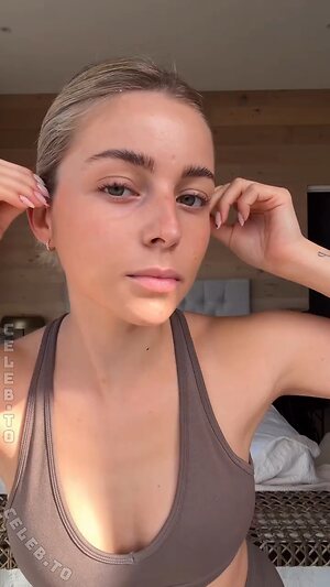 Lea Breuer Nude Leaked Photo #82