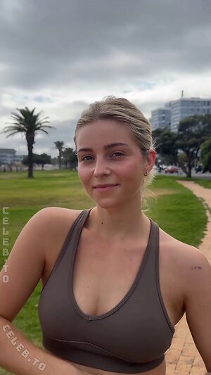 Lea Breuer Nude Leaked Photo #86