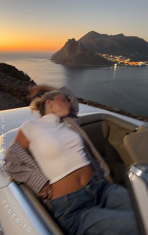 Lea Breuer Nude Leaked Photo #93