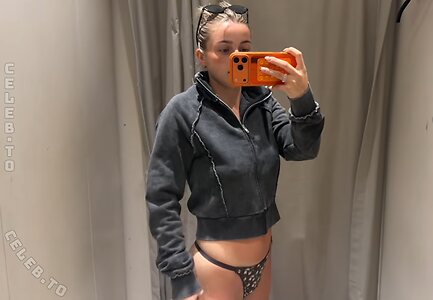 Lea Breuer Nude Leaked Photo #109