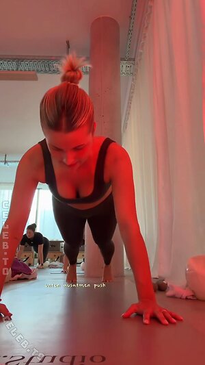 Lea Breuer Nude Leaked Photo #153