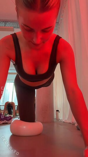 Lea Breuer Nude Leaked Photo #156