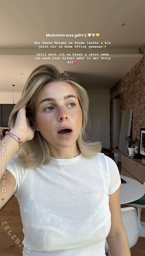 Lea Breuer Nude Leaked Photo #163