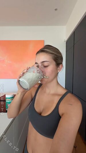 Lea Breuer Nude Leaked Photo #166