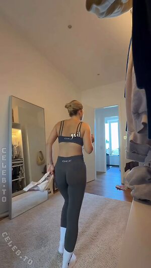 Lea Breuer Nude Leaked Photo #169