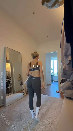 Lea Breuer Nude Leaked Photo #170