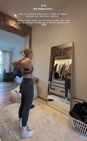 Lea Breuer Nude Leaked Photo #172