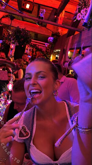 Lea Breuer leaked photo #498
