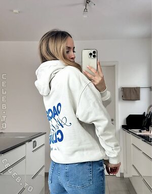 Lea Katharina Maria photo