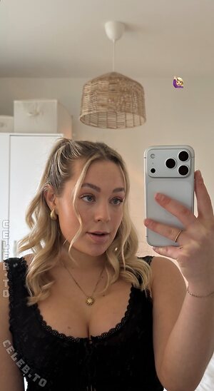 Lea Keller Nude Leaked Photo #11