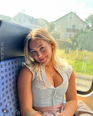 Lea Keller Nude Leaked Photo #23