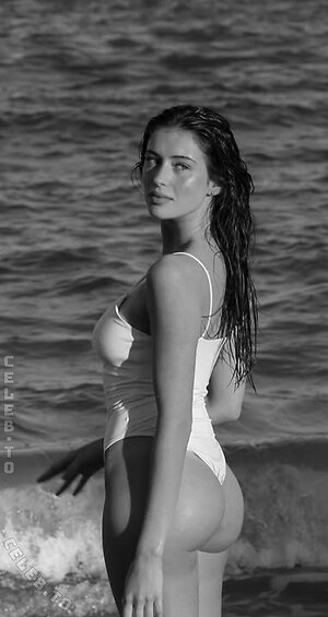 Lea Meniel Nude Leaked Photo #3