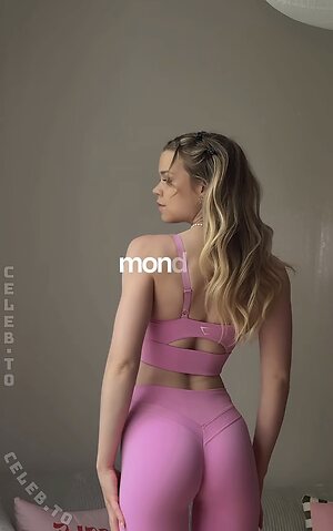 Lea Peach photo