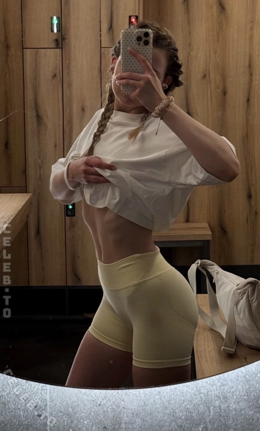 Lea Peach photo