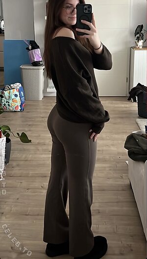 Lea Viktoria Nude Leaked Photo #3