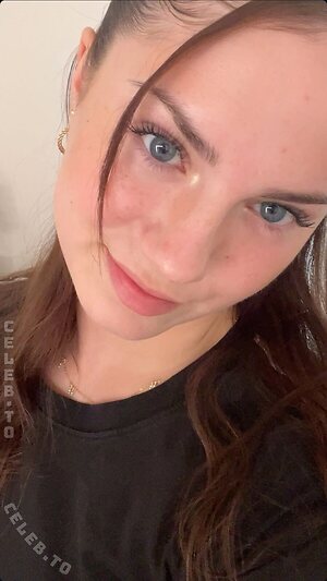 Lea Viktoria Nude Leaked Photo #24