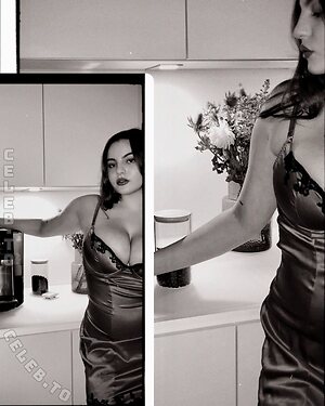 Lea Winona Nude Leaked Photo #4